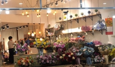 Thị trường hoa ‘trầm lắng’, siêu thị giảm giá ‘sốc’ dịp 20/10