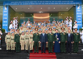 Những cánh chim hòa bình vươn xa