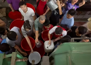 Nước sạch Hà Nội: Bức xúc vì thiếu hụt và ô nhiễm tại khu chung cư Thanh Hà