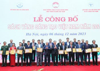 Nhà khoa học Trịnh Xuân Đức xuất sắc được vinh danh Sách vàng Sáng tạo Việt Nam 2023