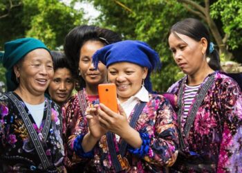 Phụ nữ và nguồn lực phát triển bền vững